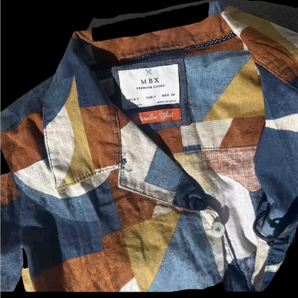 Men’s Vintage  button up✨ - Picture 2 of 3